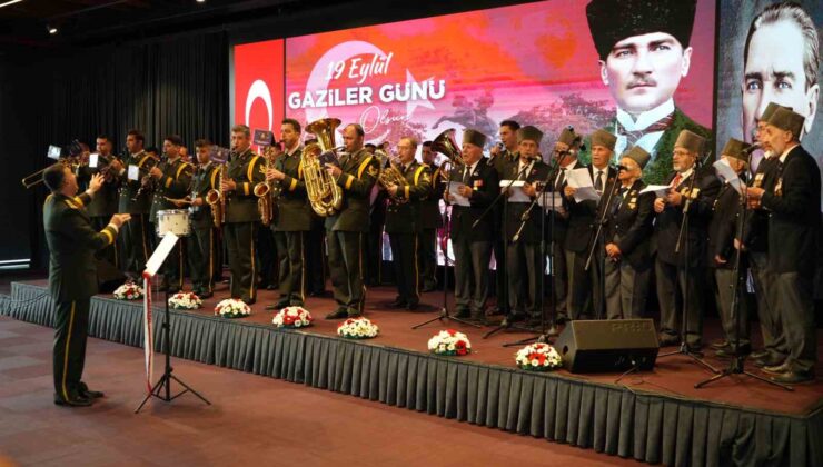 Gaziler Günü: Gaziler ve askerlerden oluşan koro konser verdi